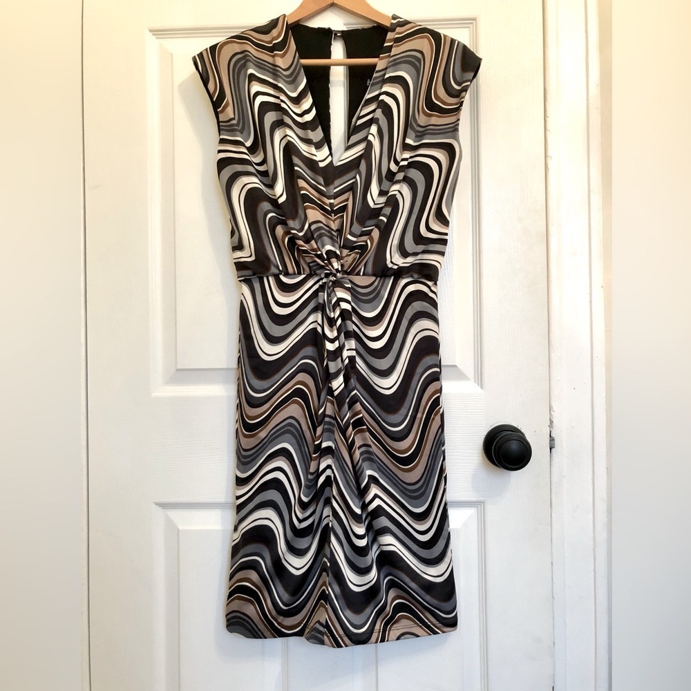 Black and White Midi Dress. Lined. Unique!